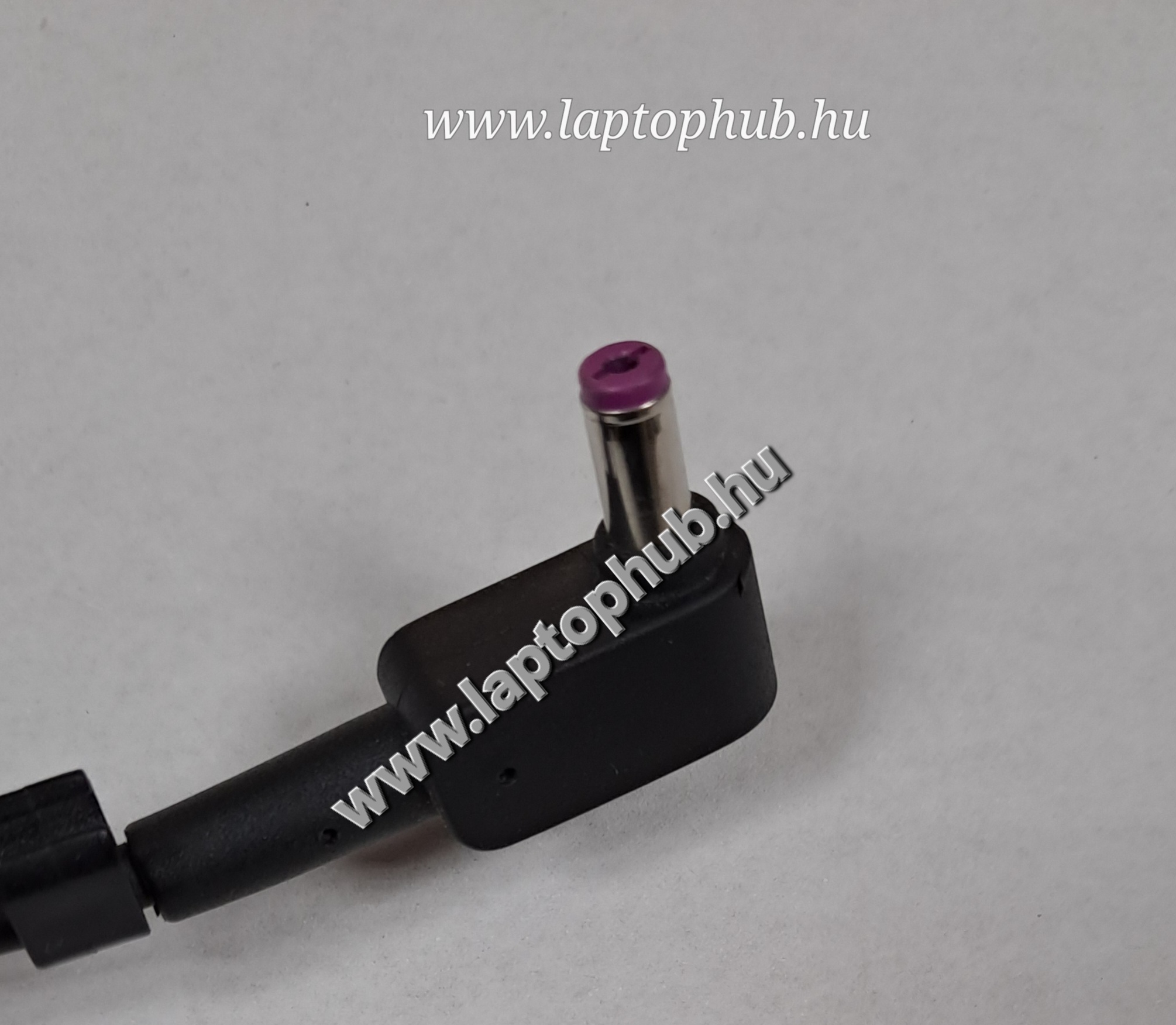 Acer 19V 7.1A, 135W AC Adapter 5.5mm x 1.7mm PA-1135-16 - Image 2